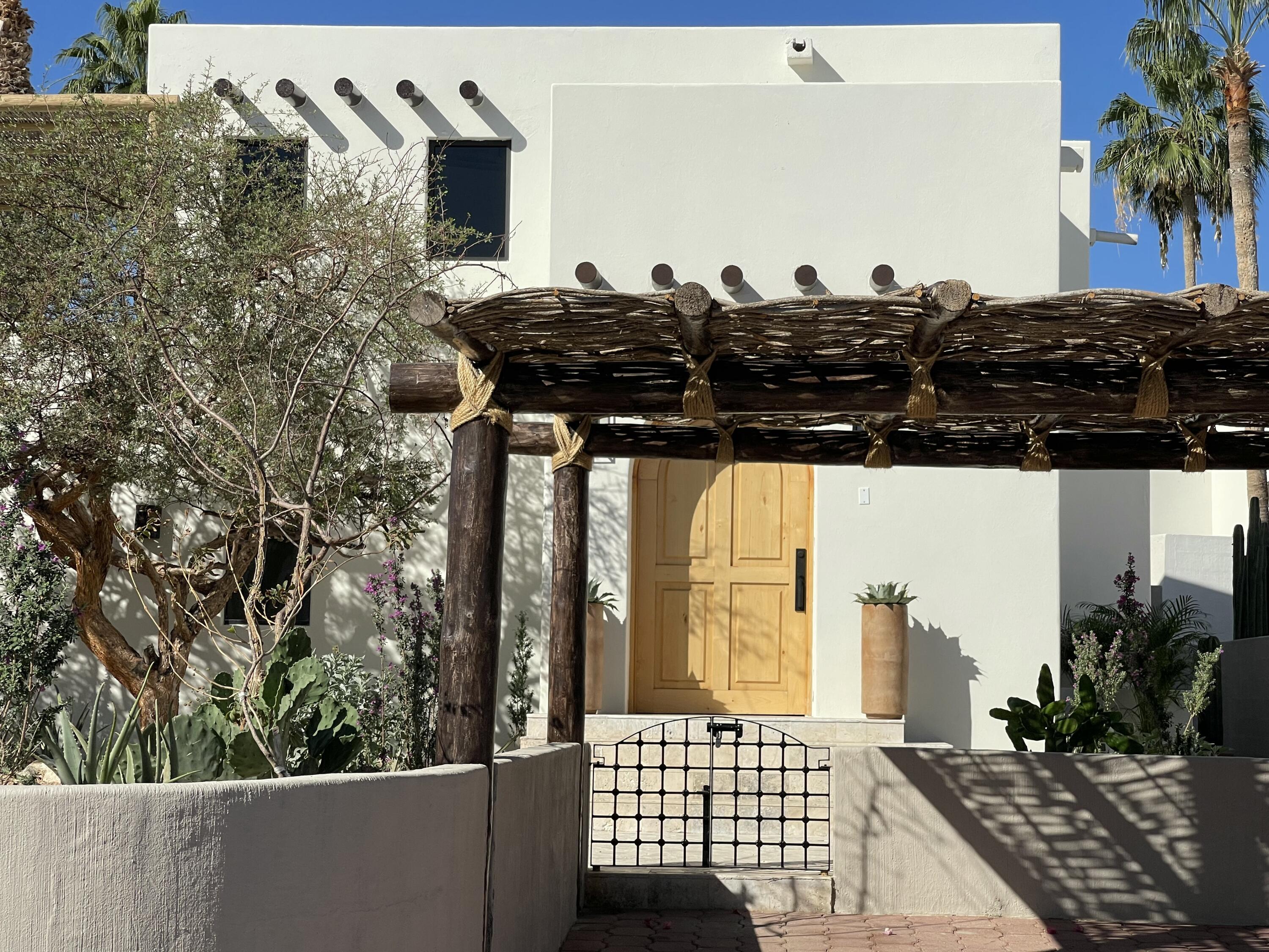 Casa Aguila, 11, Cabo Corridor