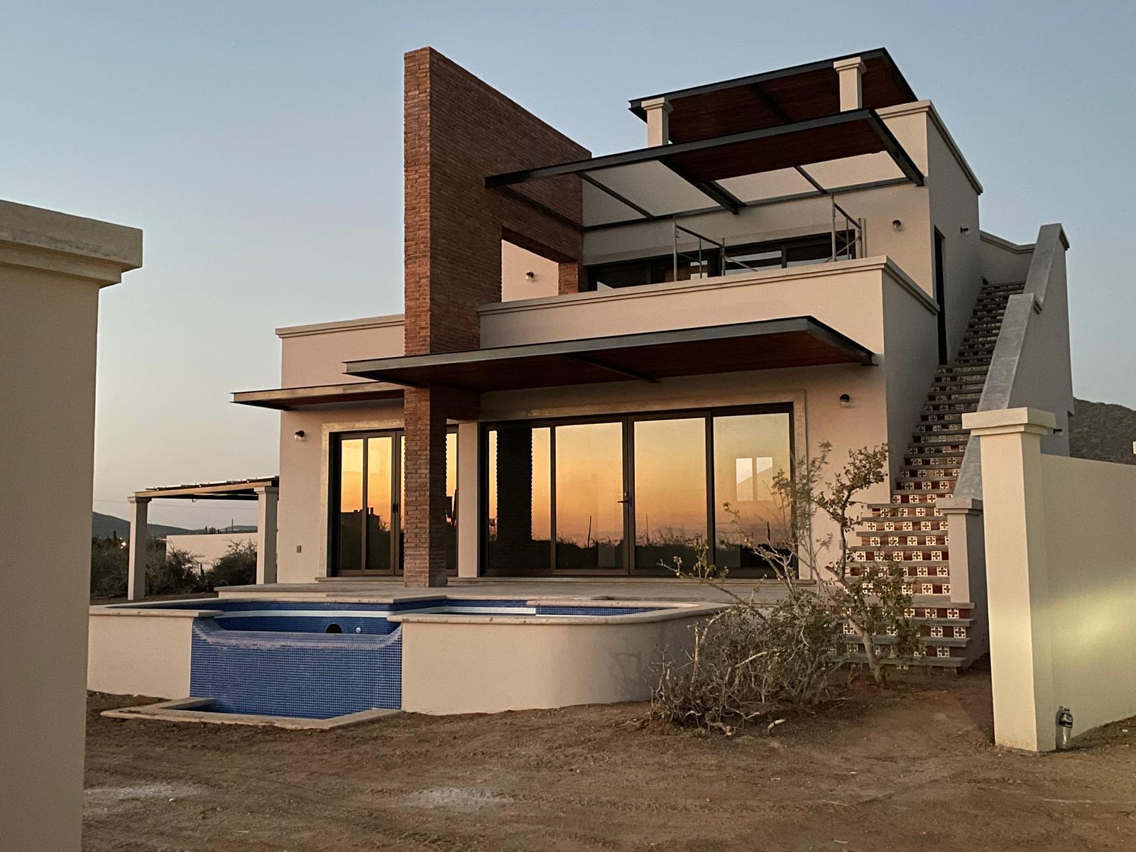 Cerritos, Casa Costa Cerritos, Pacific