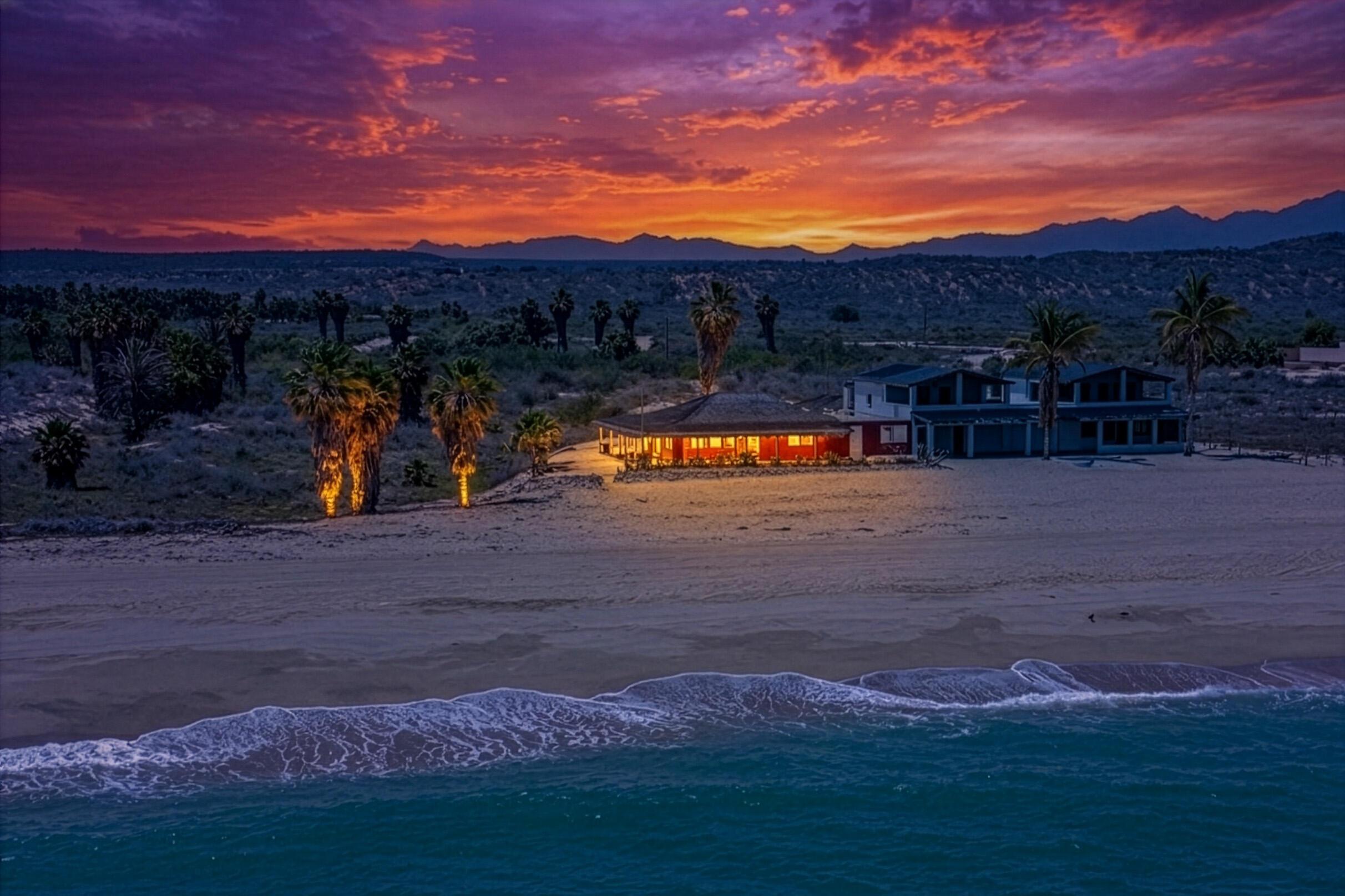 Rancho Desperado, East Cape