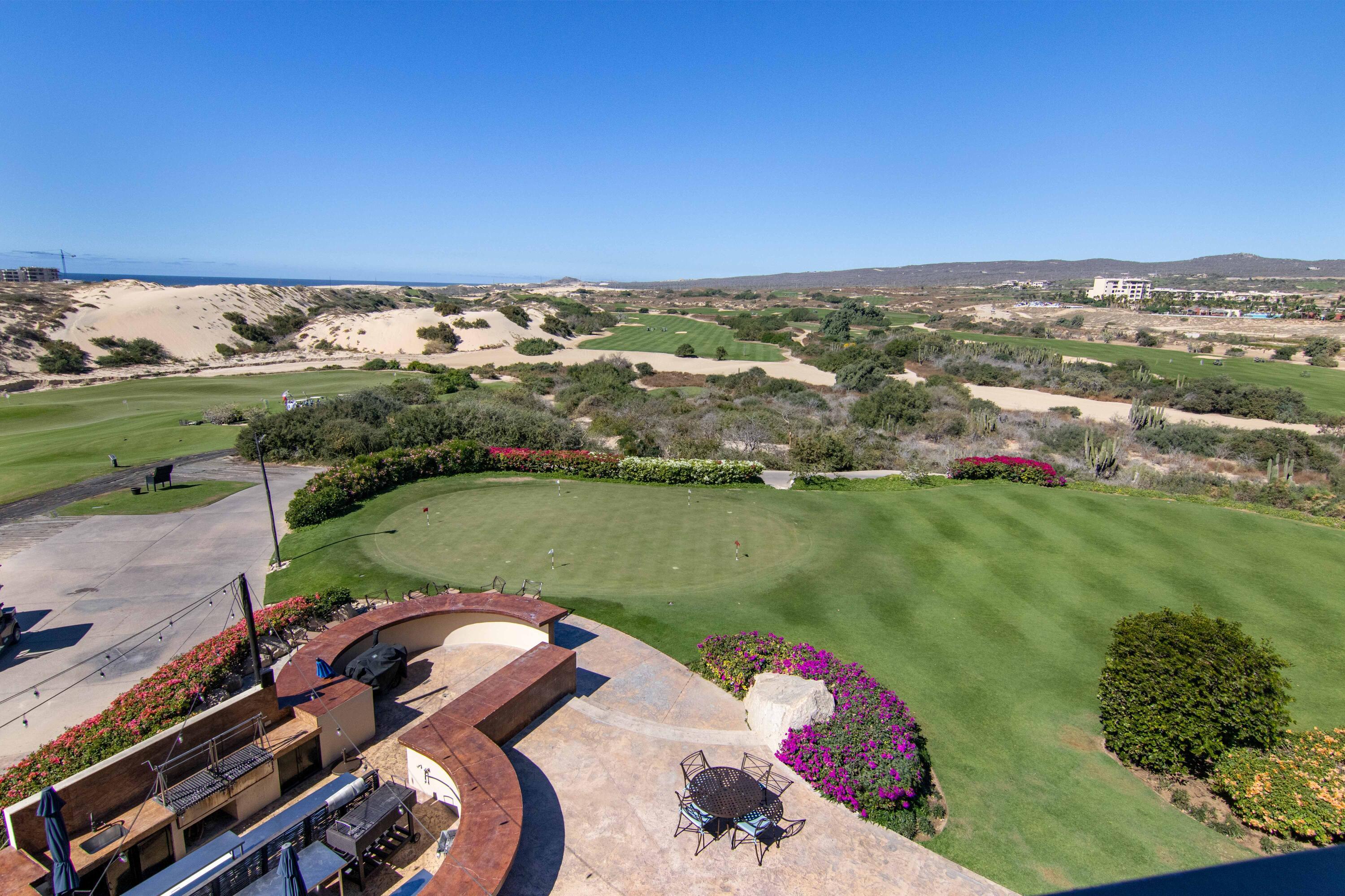 Dunes Penthouse, Pacific