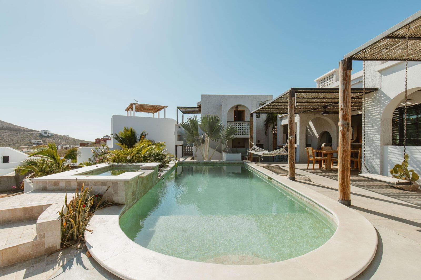 Casa Luna Dia, Pacific