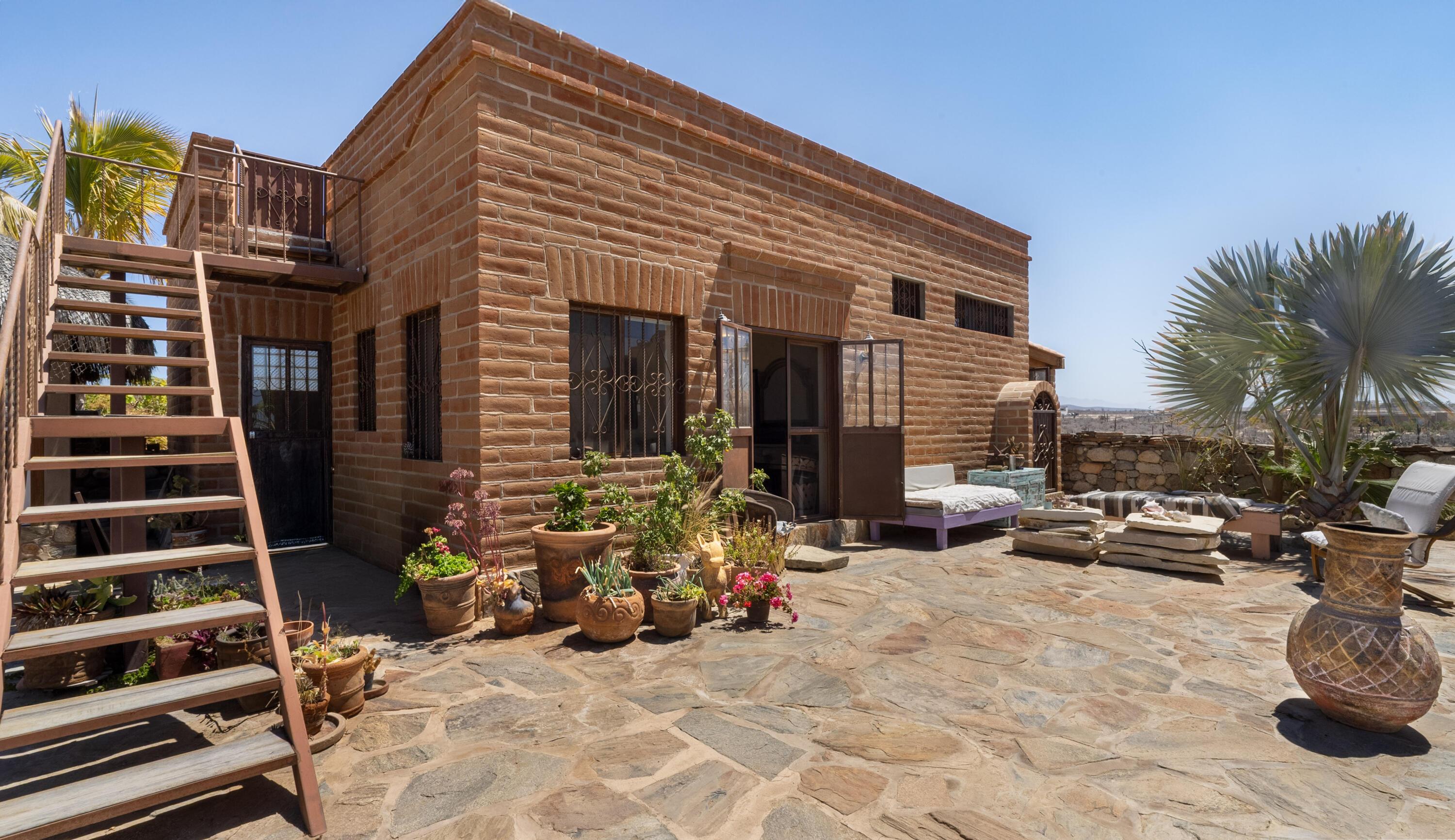 Calle Pitahaya, Casa Angelica, Pacific