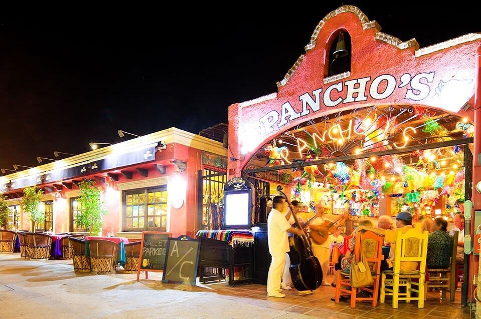 Miguel Hidalgo, Restaurant Pancho'S, Cabo San Lucas