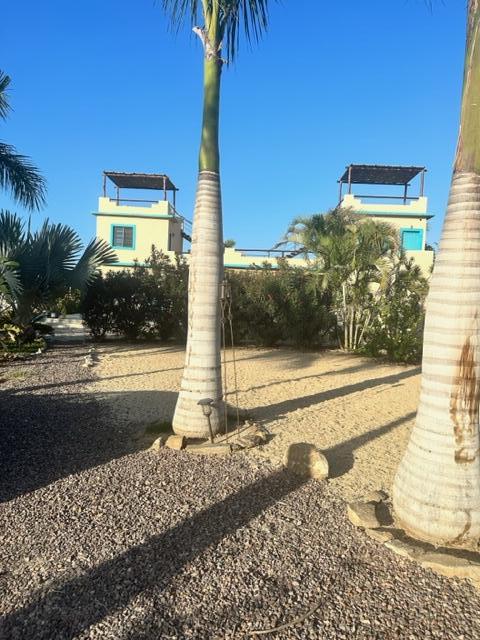 Casa Coyote, Pacific