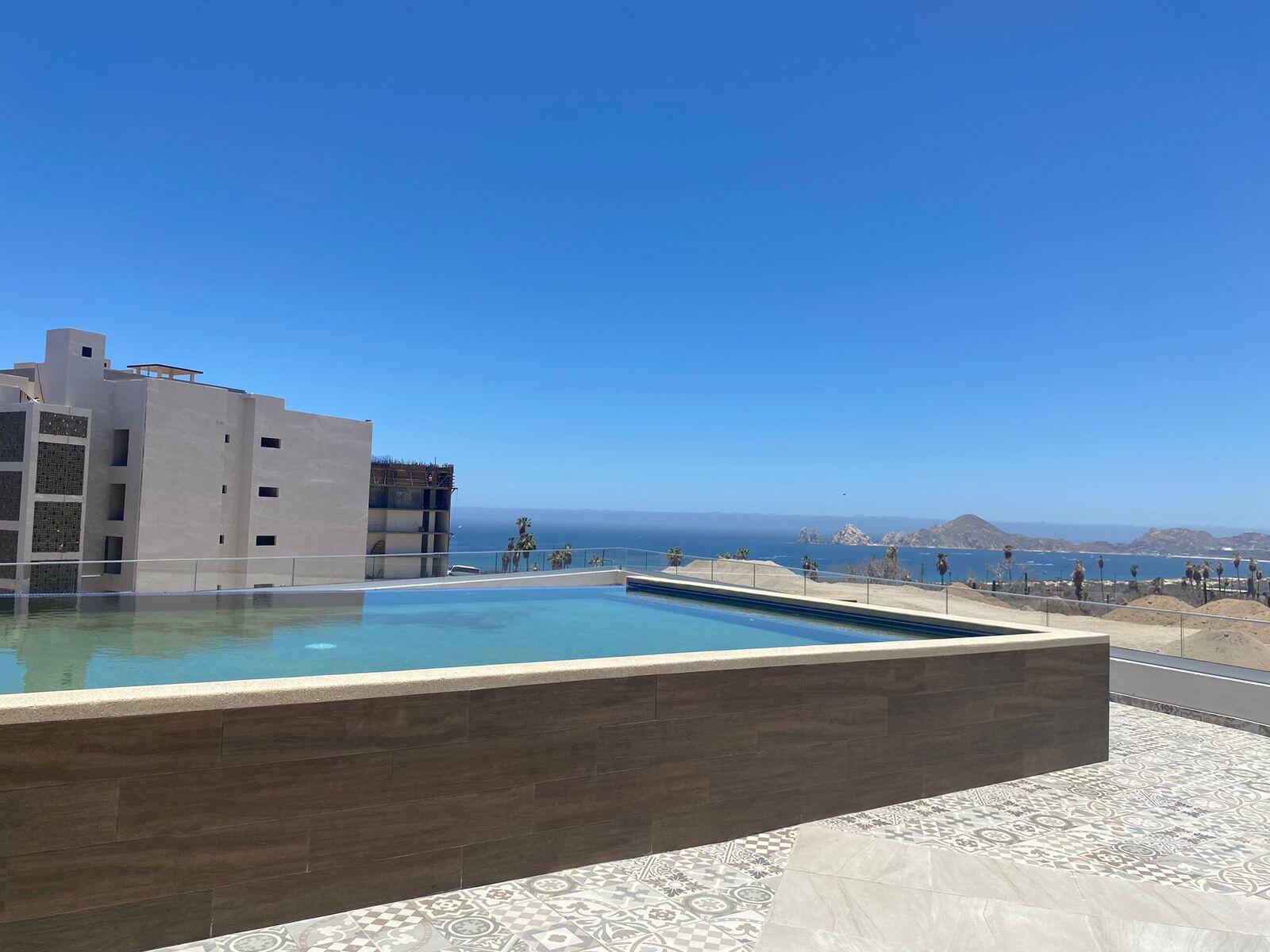 Paraiso del Tezal, Cabo Corridor