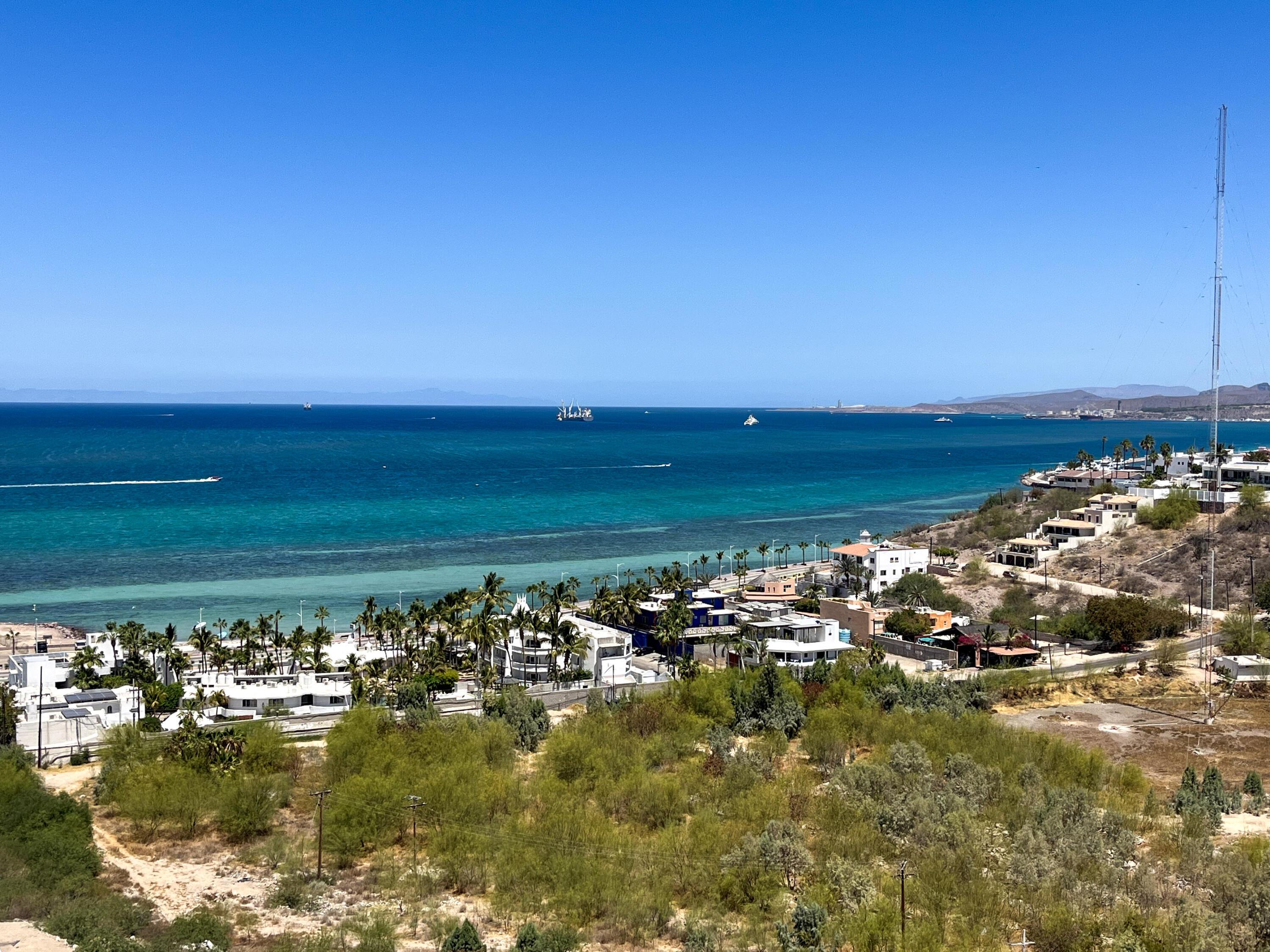 Colina Capristano, Penthouse New North Tower, La Paz