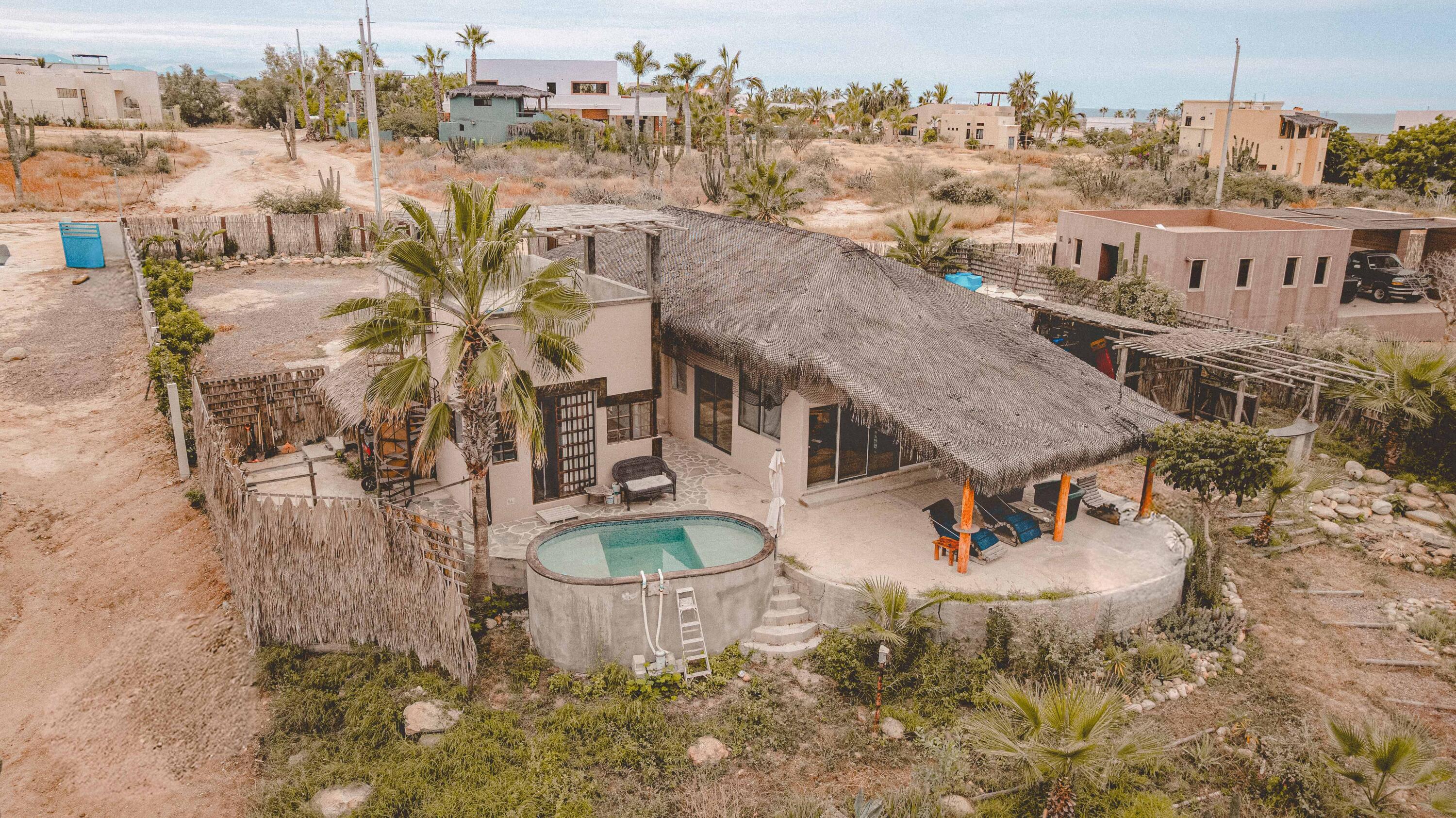 Los Torotes, The Farmhouse, Pacific
