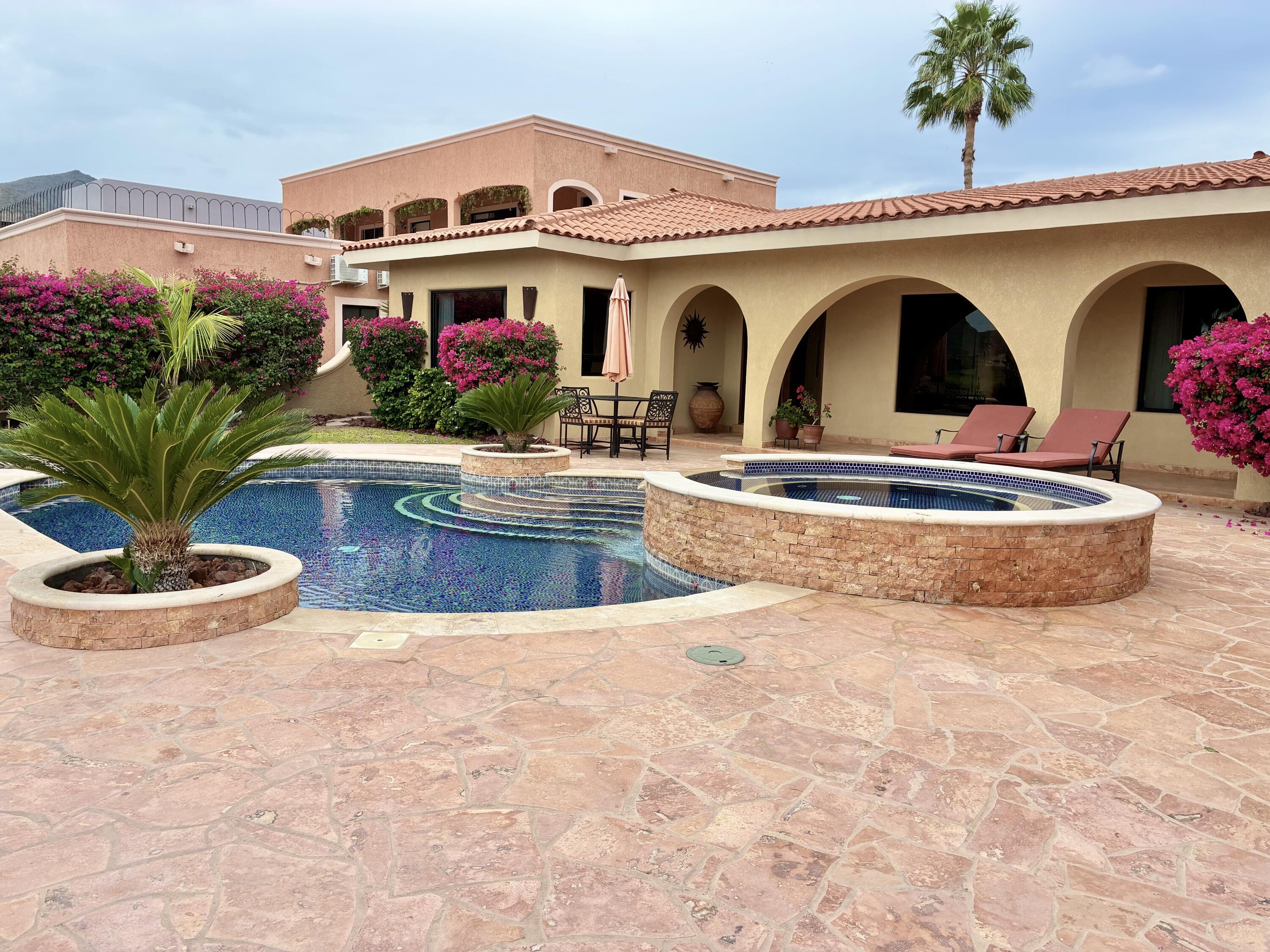 127 Mission San Javier, Casa Flores, Loreto