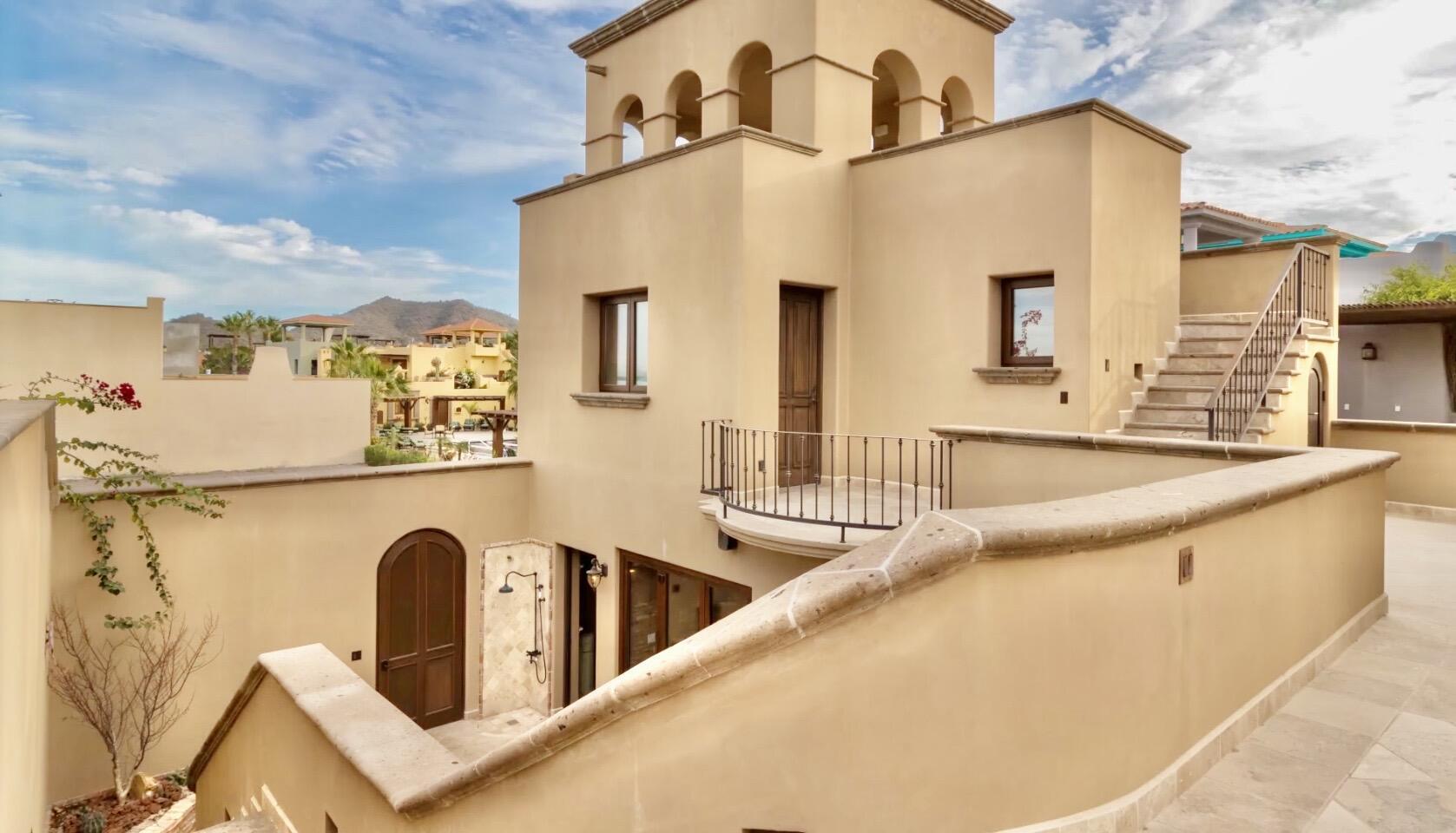 Plaza Santuario, Casa Buena Vida, Loreto