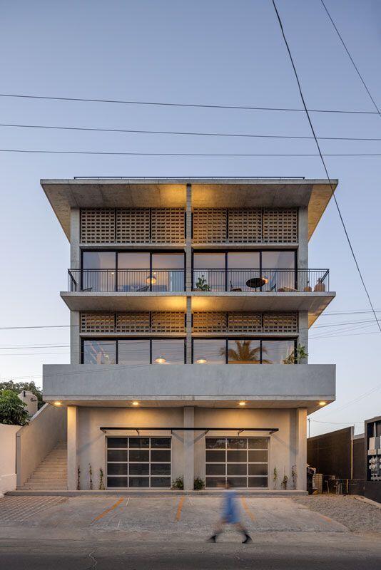 C. Valerio González, Vago Comercial, San José del Cabo