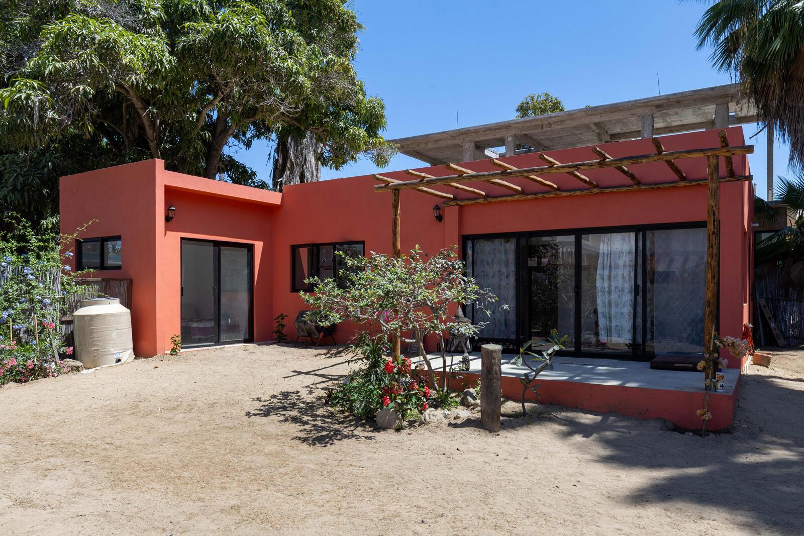 Hacienda Maracuya, Pacific