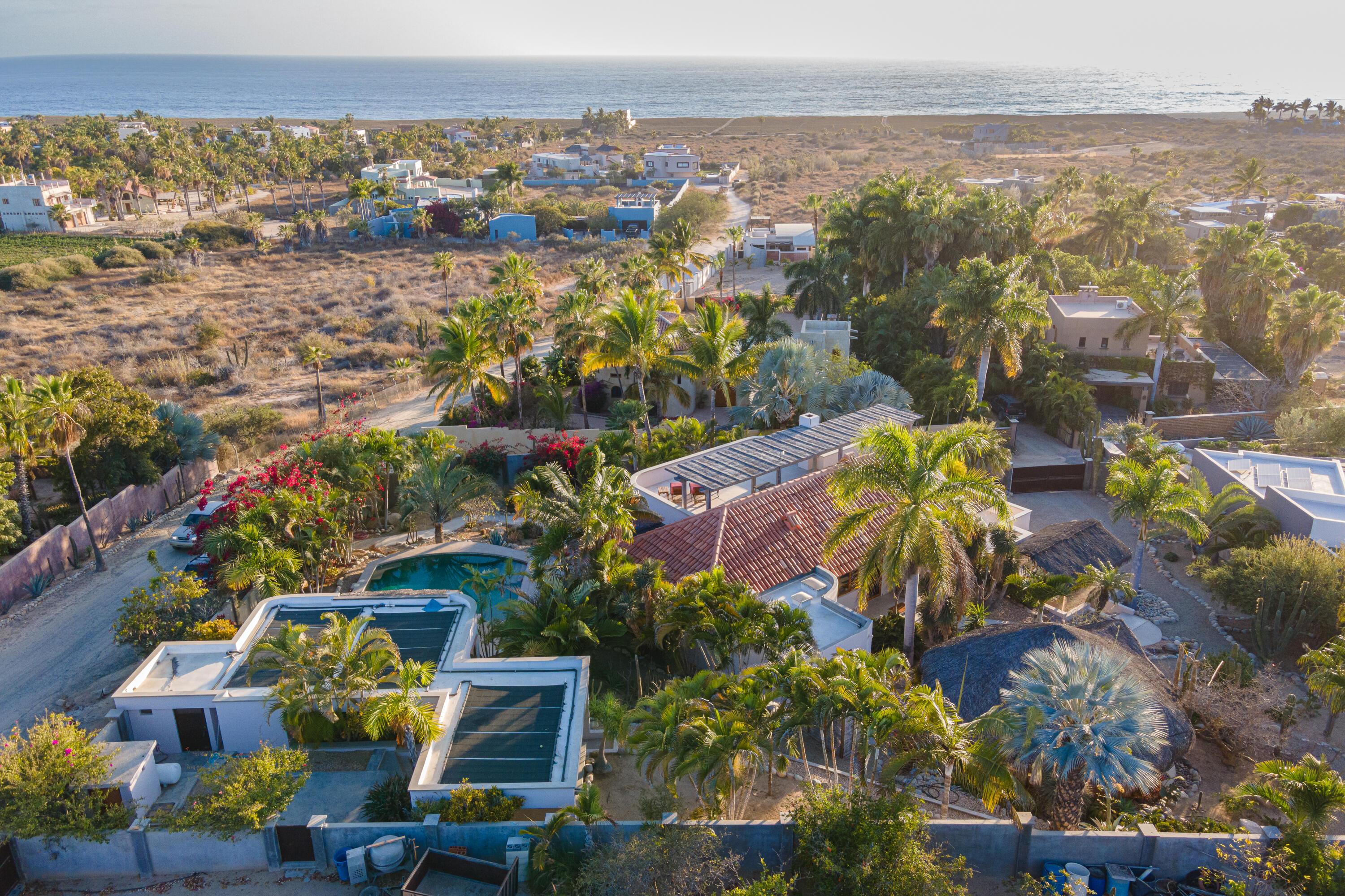 Camino Al Cielo, Casa Iguana, Pacific