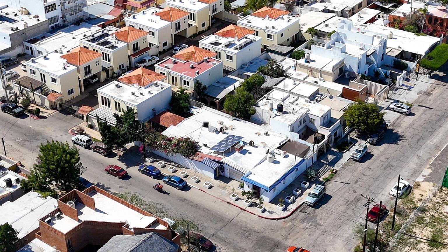 215 Valentin Gomez Farias, Casa Luz Azul, La Paz
