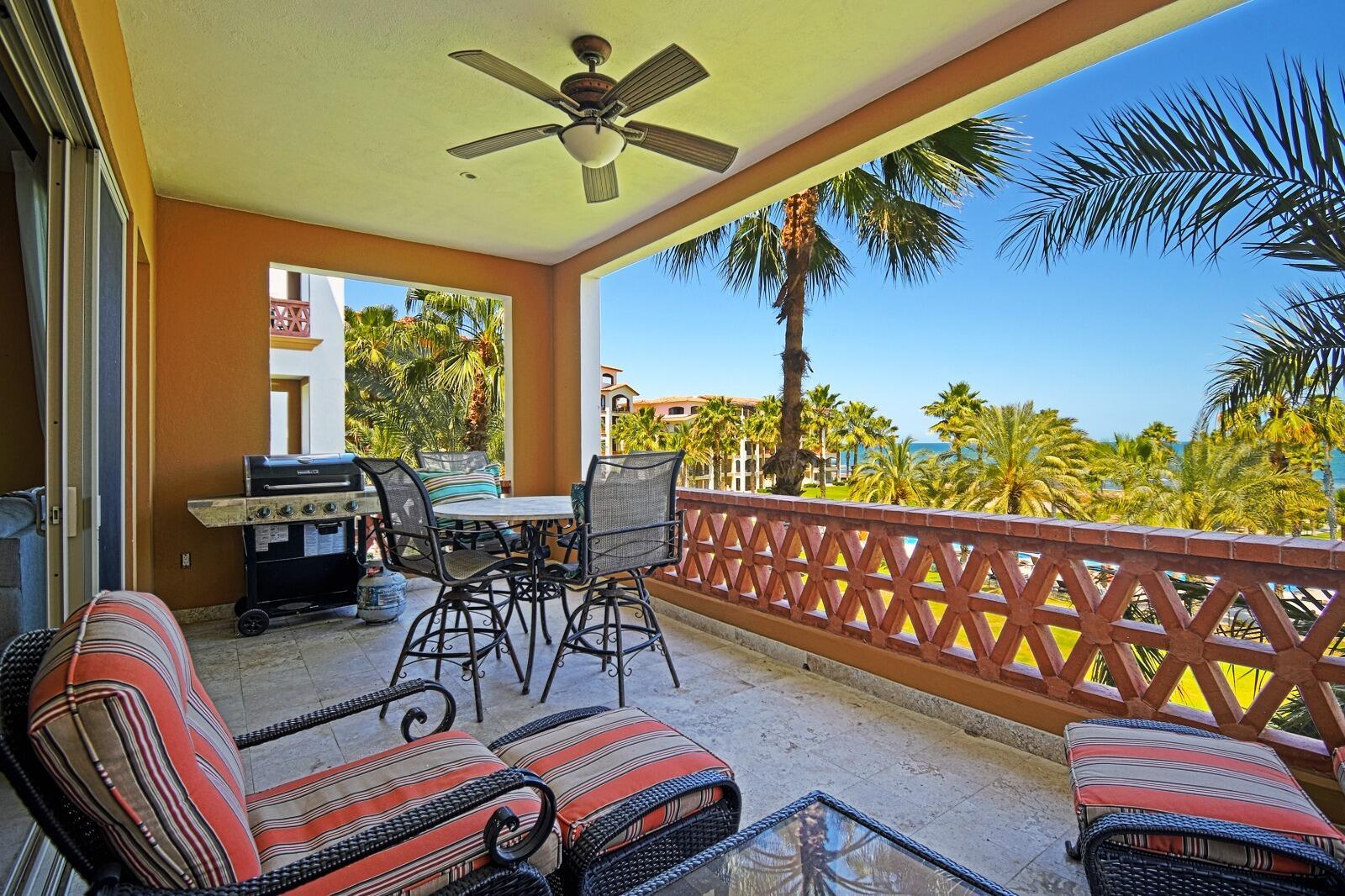 C301 Avenida Palmeras, Beach Front Condominio, La Paz