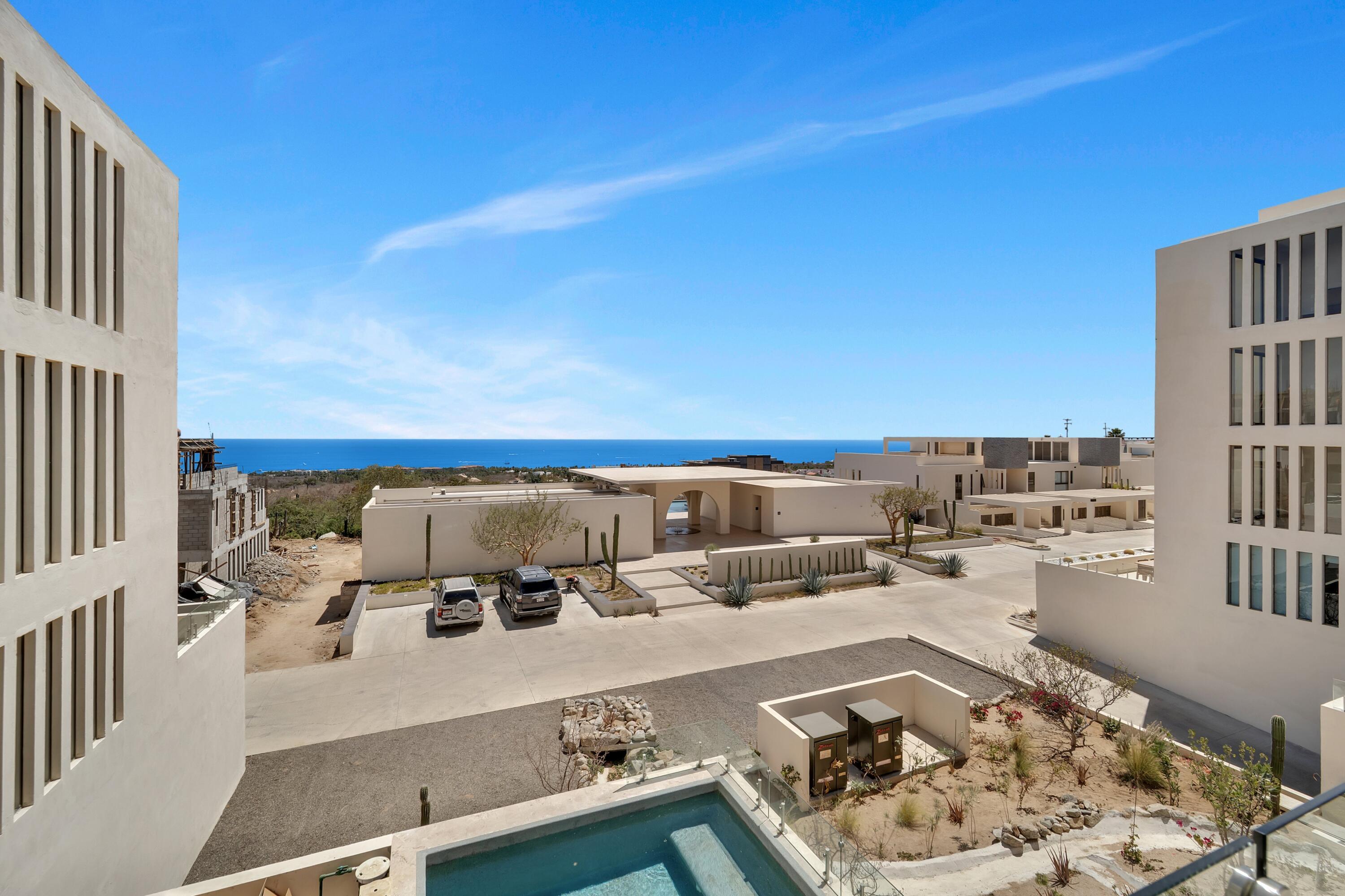 Cabo Costa Condo, Cabo Corridor