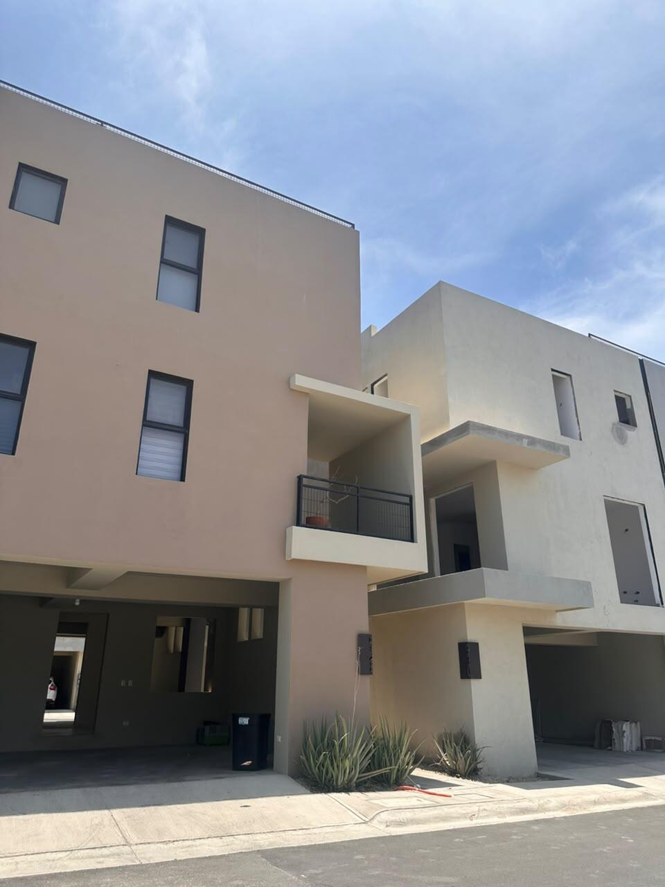 Cannes, Townhome 930 Camino del Mar, Cabo Corridor