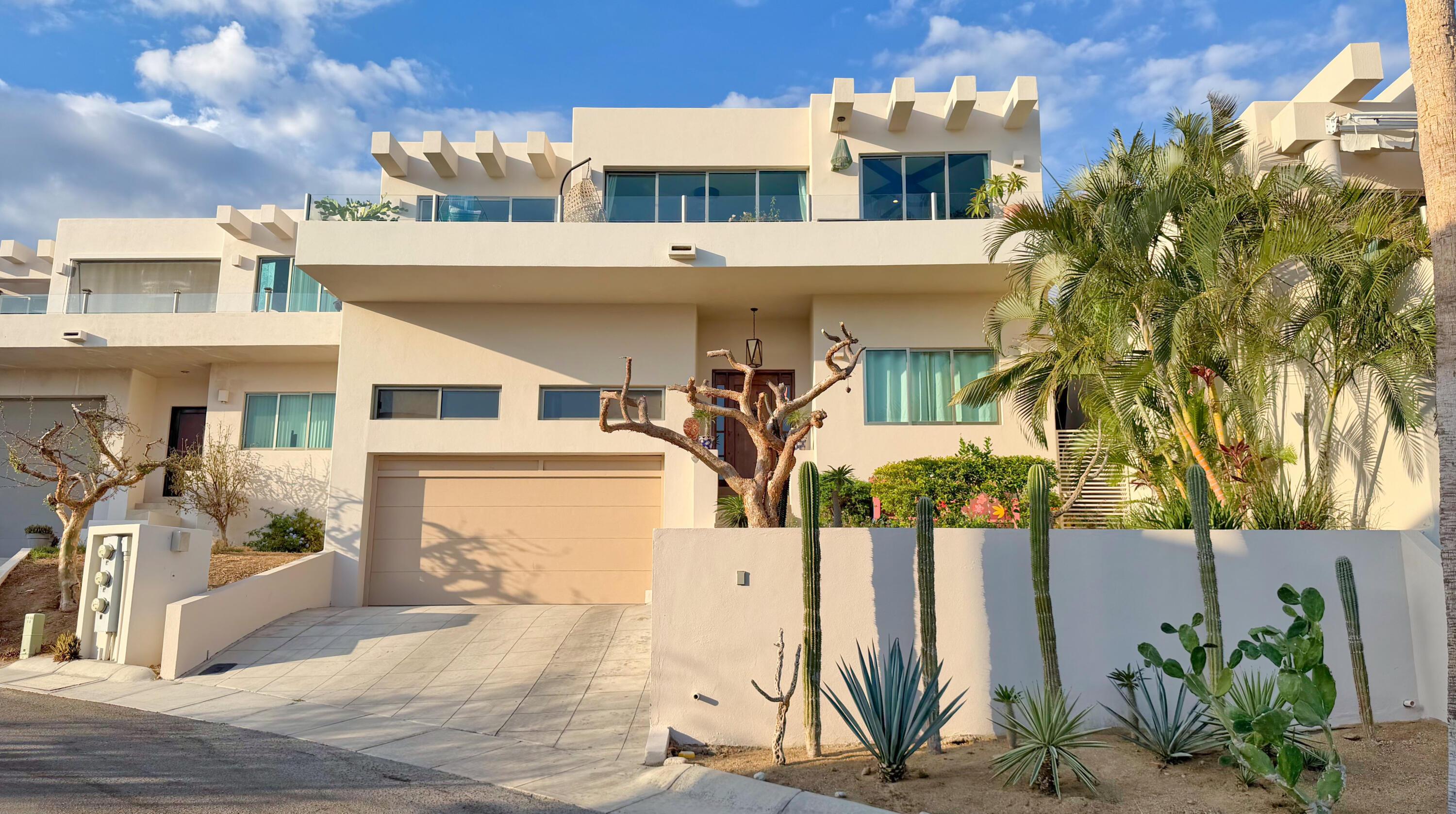 Casa Mexicana-Agaves, Cabo Corridor
